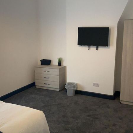 Houghton Guest House 2 Stoke-on-Trent Exterior foto